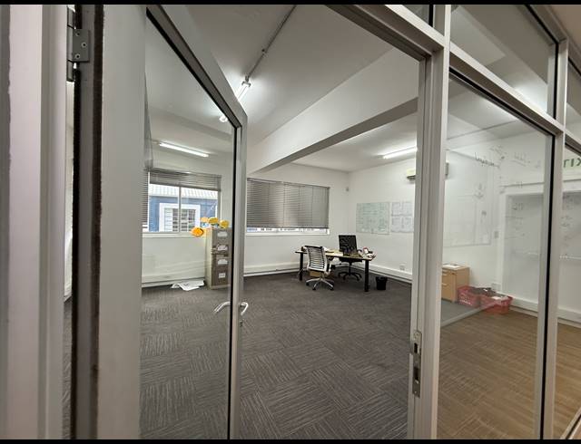 438.07M² OFFICE TO LET IN GREEN POINT